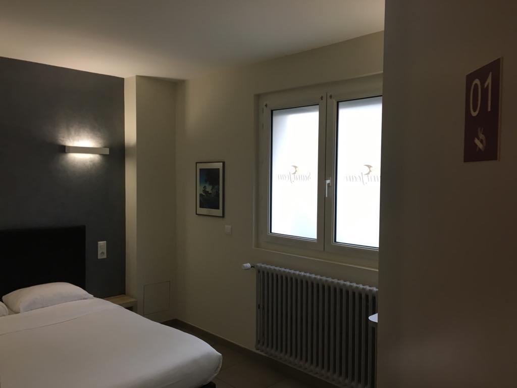 Hotel Saint Jean ブールジュ エクステリア 写真