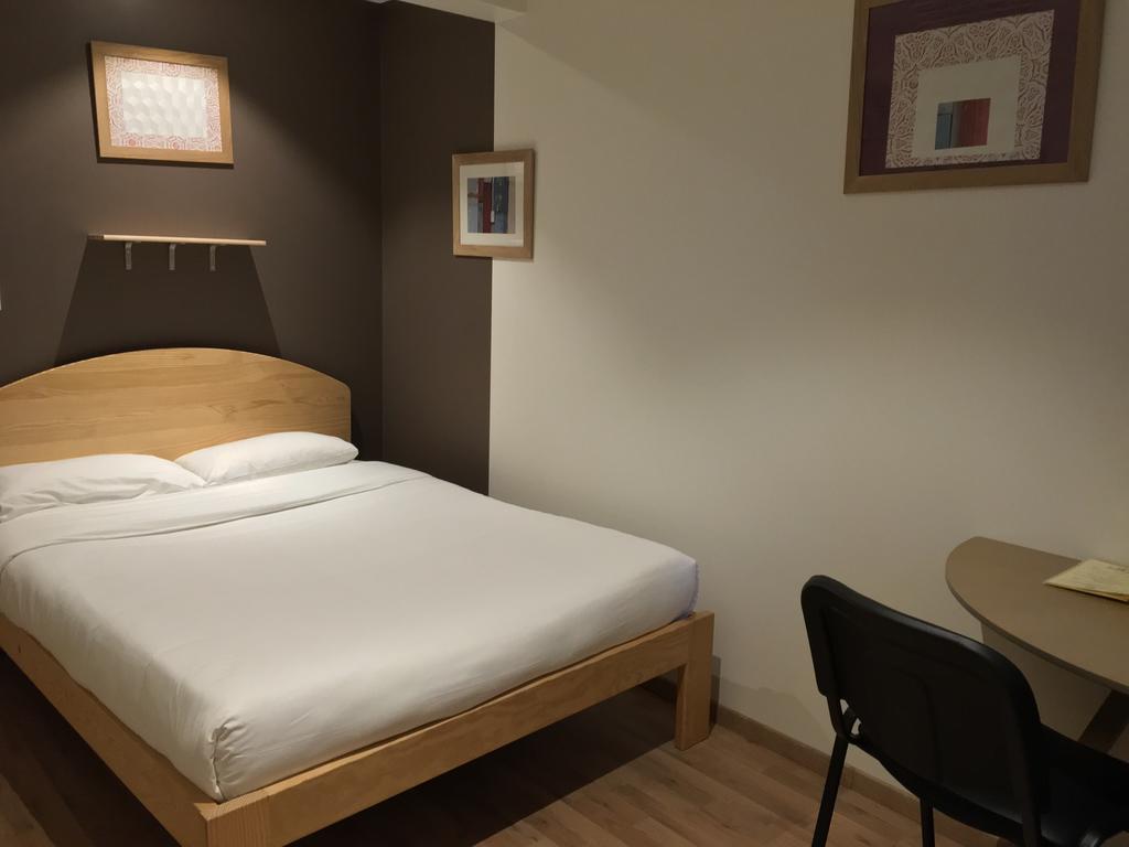 Hotel Saint Jean ブールジュ エクステリア 写真